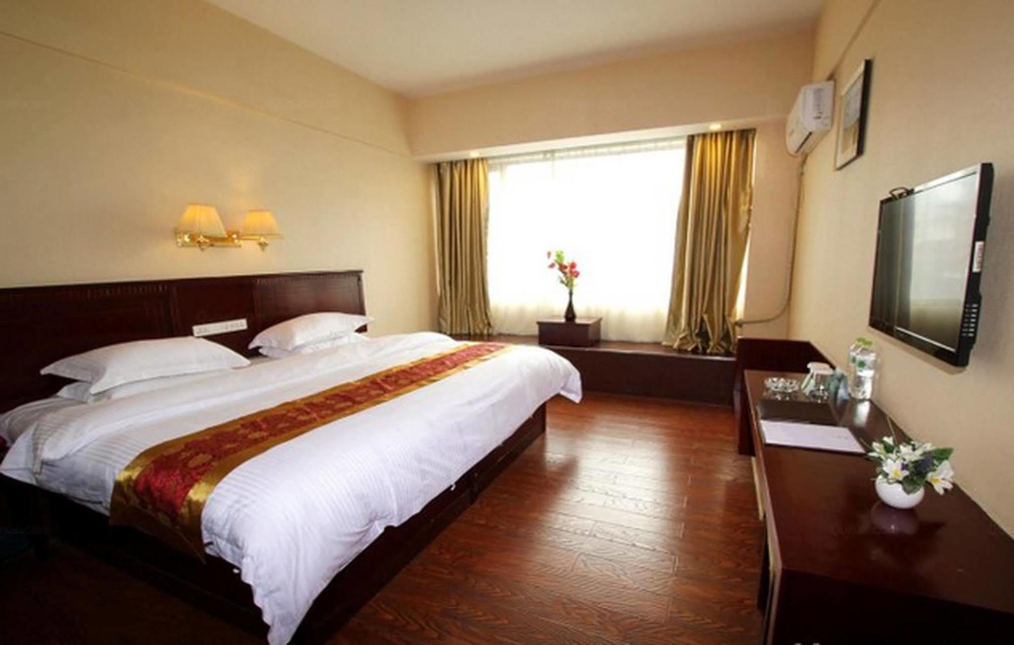 Greentree Inn Guangxi Guilin Lingui Jinshan Square Jinshui Road Express Hotel Екстериор снимка